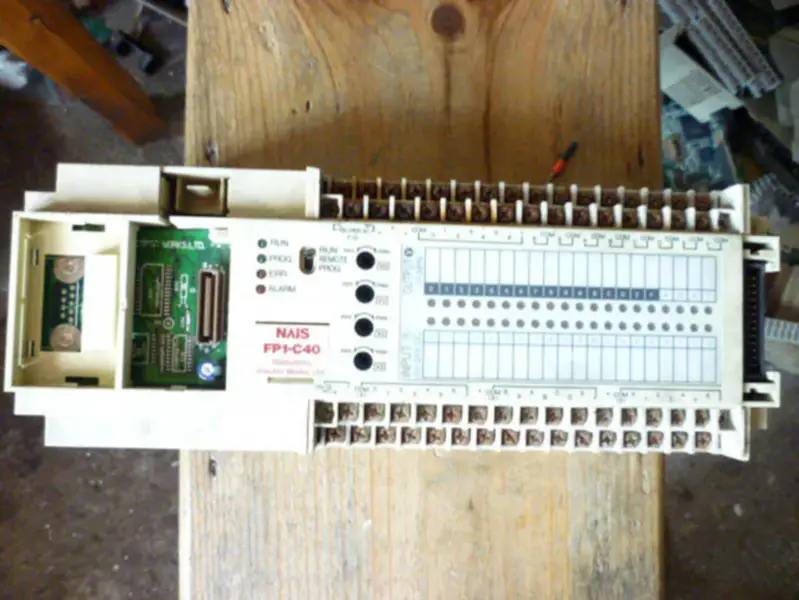 PLC FP1-C40 da Panasonic