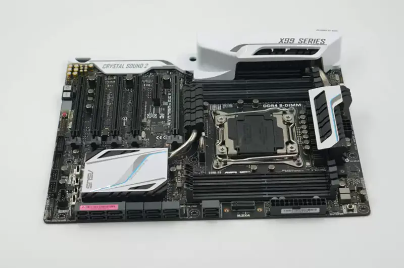 Placa-mãe Asus X99-DELUXE