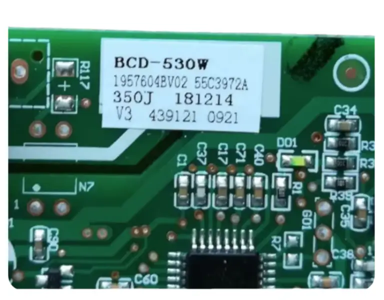Placa de controlo do frigorífico Hisense BCD-530W 1957589