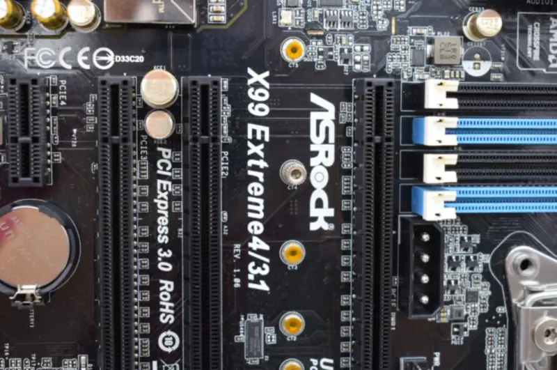 A placa-mãe ASRock X99 Extreme4/3.1 LGA 2011-3 suporta CPU V3/V4
