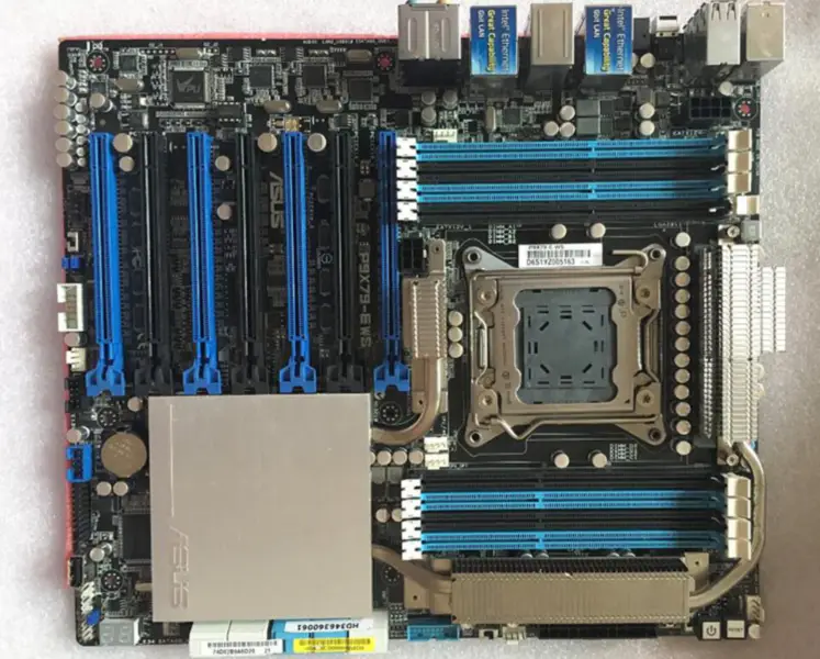 Placa-mãe Asus P9X79-E WS DDR3 compatível com CPU 2011-V2