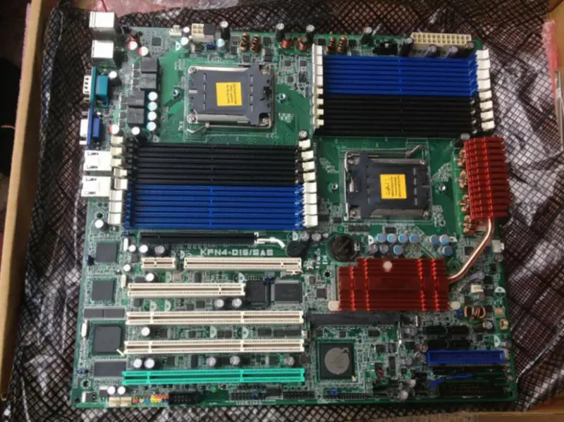 Placa-mãe Asus KFN4-D16/SAS