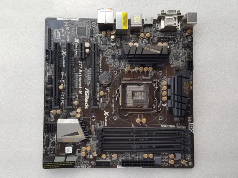 Placa-mãe ASROCK Z77 Extreme4-M Intel LGA 1155 DDR3 Z77 MATX