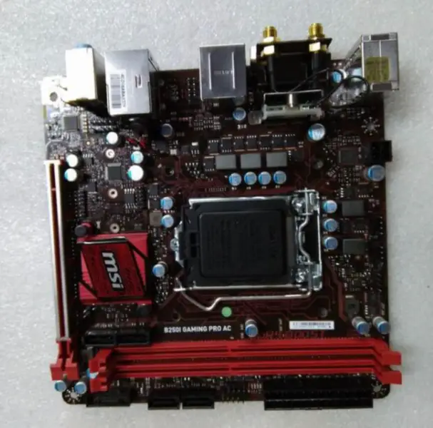 Placa-mãe MSI B250I GAMING PRO AC LGA1151