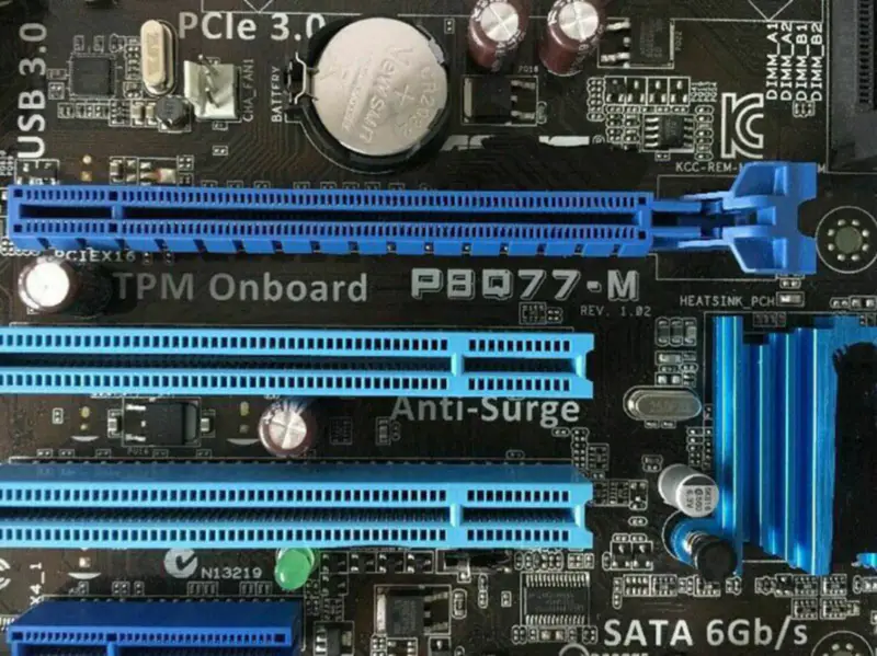 Placa-mãe Asus P8Q77-M