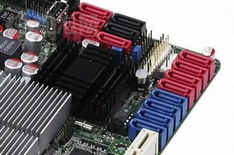 Placa-mãe Asus Z8NA-D6