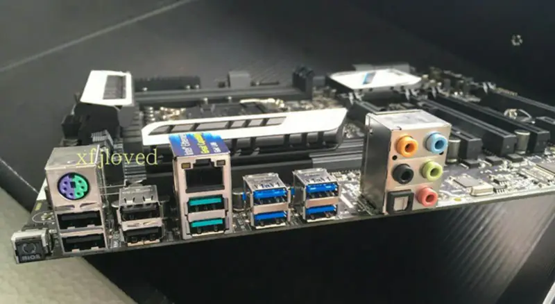 Placa-mãe Asus X99AUSB31 ATX