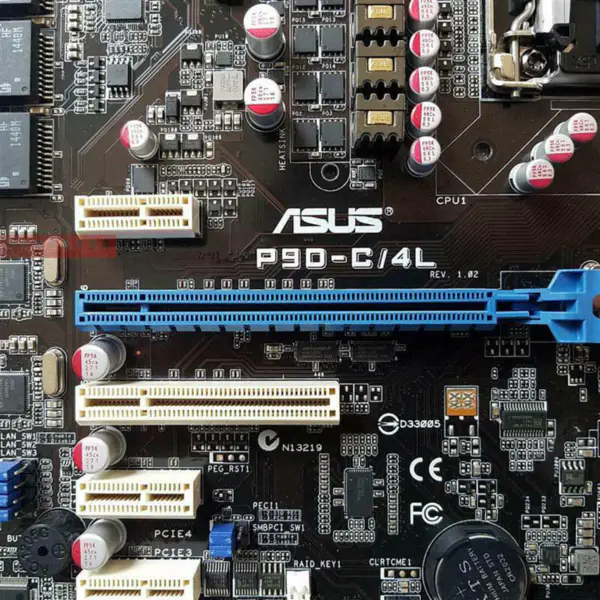 Placa-mãe Asus P9D-C/4L