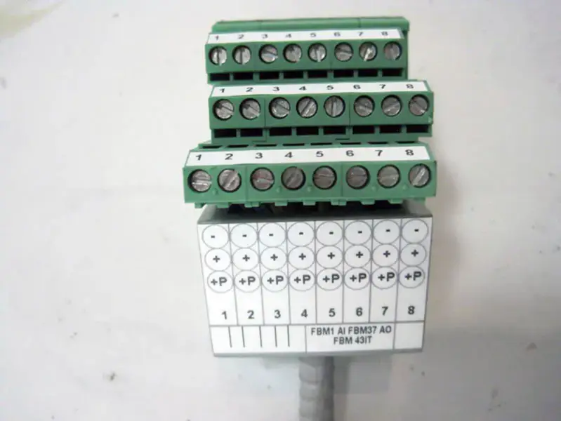 Módulo PLC Foxboro P0400HH