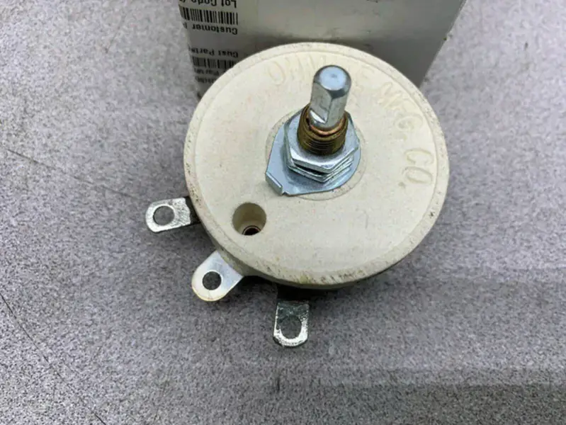 Resistência Ohmite RJS1K0E