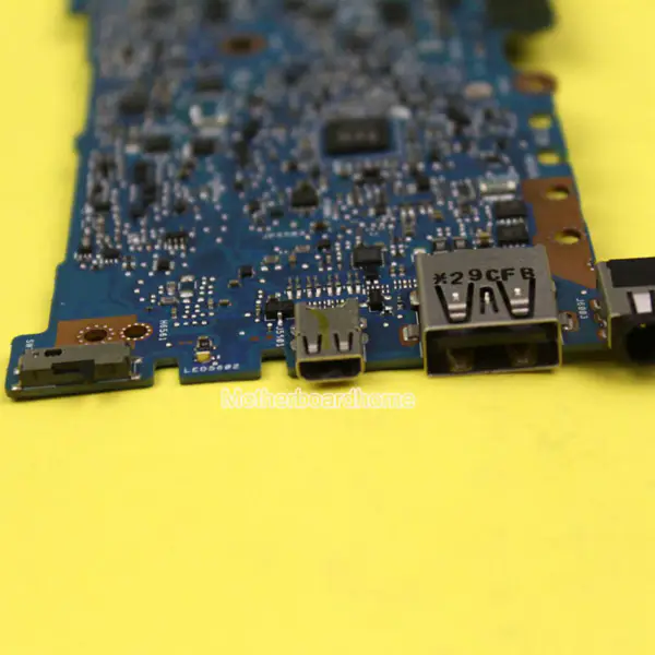 Placa-mãe Asus 90R-NTFMB1100Y ATX