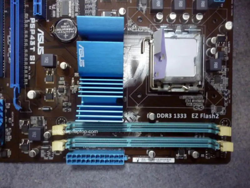 Placa-mãe Asus P5P43T SI P43 LGA 775 ATX