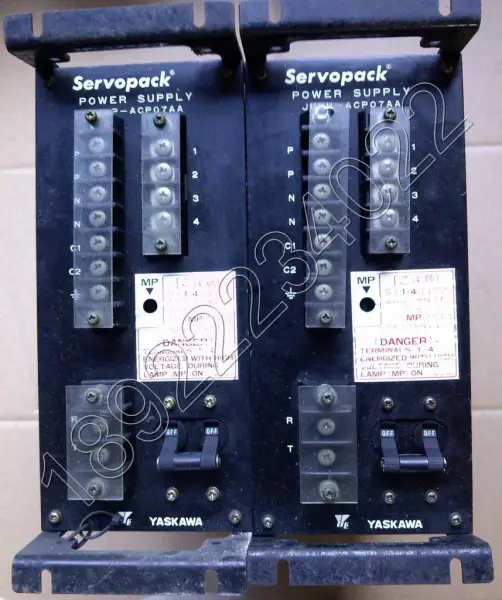 Motorista YASKAWA JUSP-ACP07AA