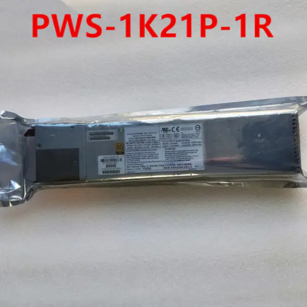 Fonte de alimentação para servidor Supermicro PWS-1K21P-1R 1200W Ultra-micro
