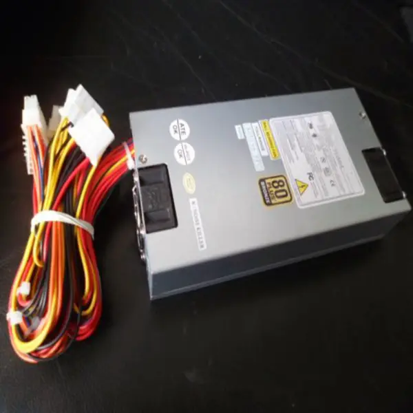 Fonte de alimentação comutada FSP AT -5V 1U P8P9 com 300W de pico e 450W de potência FSP300-601U SPI3001UH