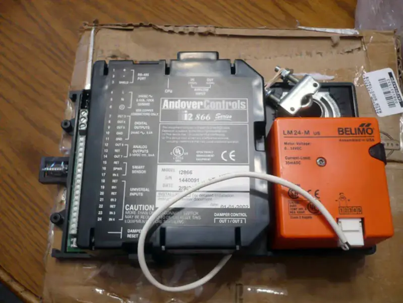 Controlos de Andover I2866