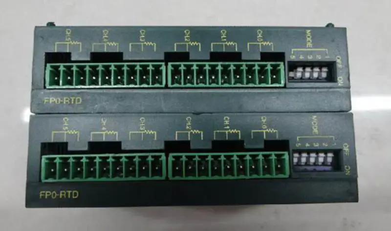 PLC da Panasonic FP0-RTD6 AFP0430