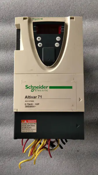 Schneider série 71 ATV71H075N4Z 0,75KW 380V