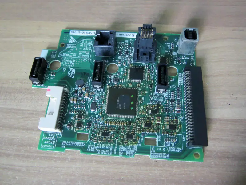 Placa de controlo YASKAWA ETC740110-S1019