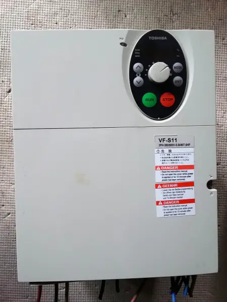 Toshiba VFS11-4055PL-WN(3) 5,5KW-11KVA-7,5HP