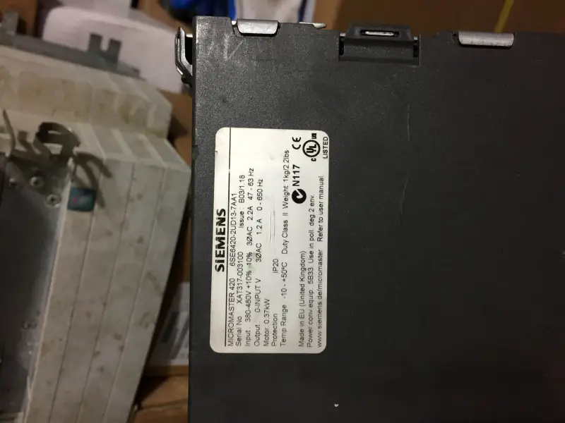 Siemens 6SE6420-2UD13-7AA1 0,37KW 89