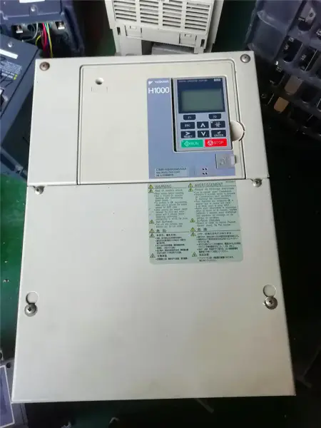 YASKAWA 7 H1000 CIMR-HB4A0045AA 18,5KW
