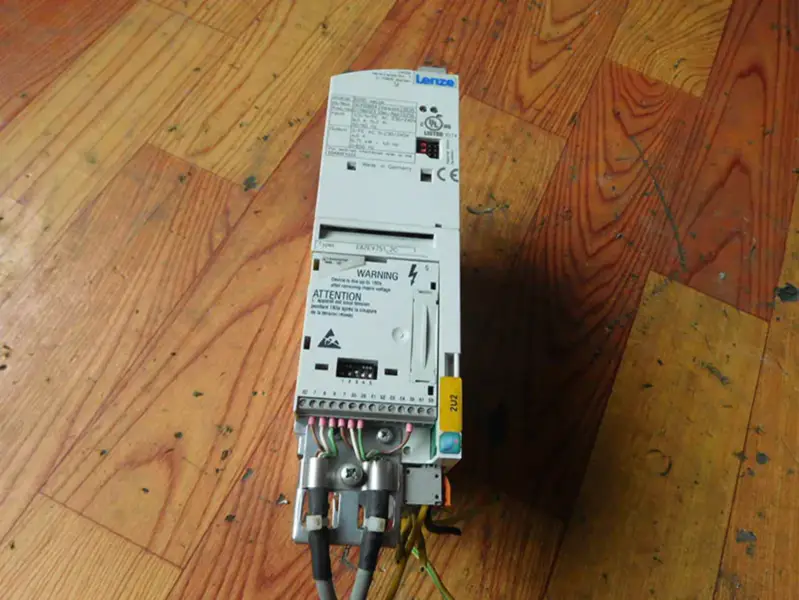 Variador de velocidade Lenze EDK82EV222