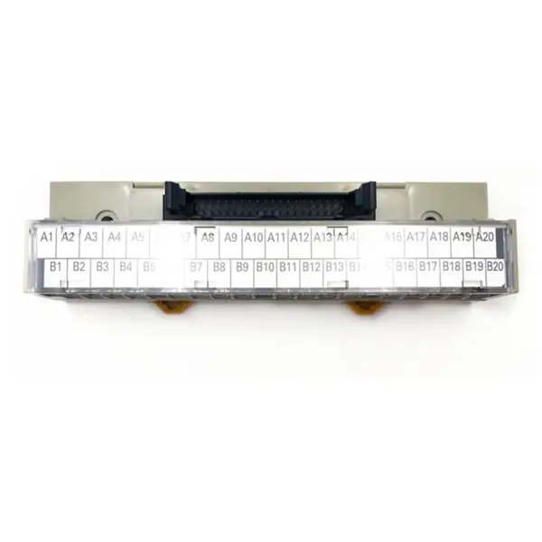 Unidades de conversão de bloco de terminais de conetor fino Omron PLC XW2D-40G6
