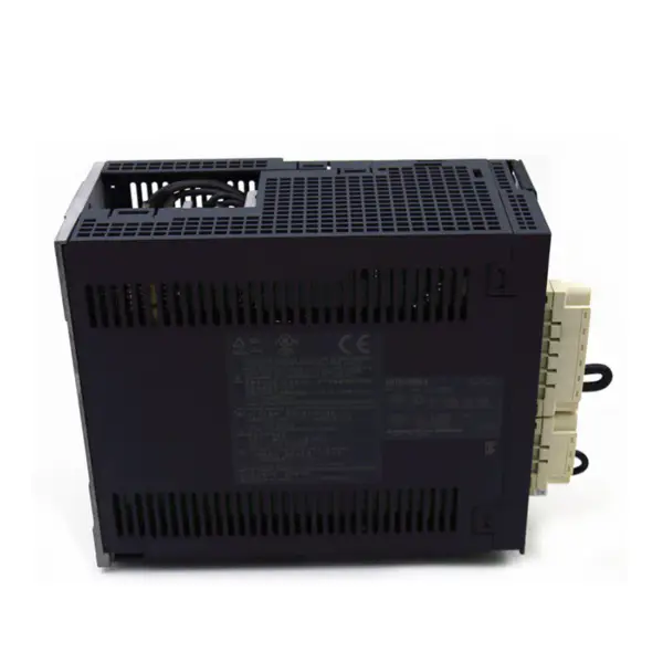 Mitsubishi Melservo 2KW AC Cnc Servo Motor e Drive MR J3 Série MR-J3-200B