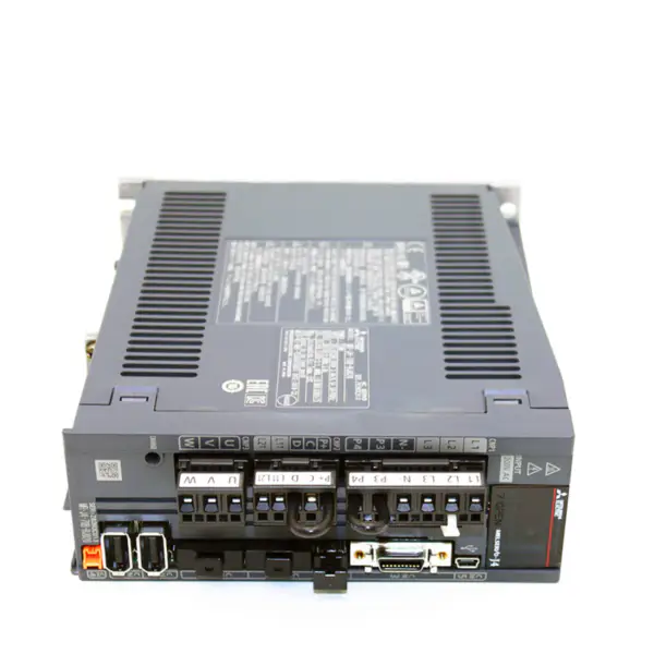 Controlador Cnc 750W e servo-accionadores micro universais Mitsubishi MR-J4-70B-RJ020