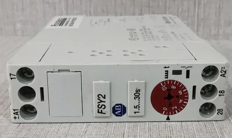 AB 700-FSY2DU23 RELÉ DE TEMPO