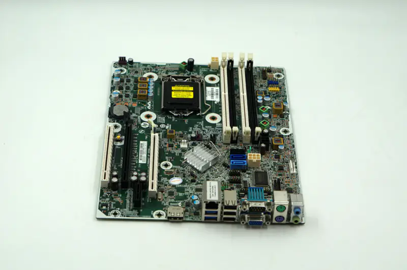 Placa-mãe HP RP5810 748612-001 748493-001