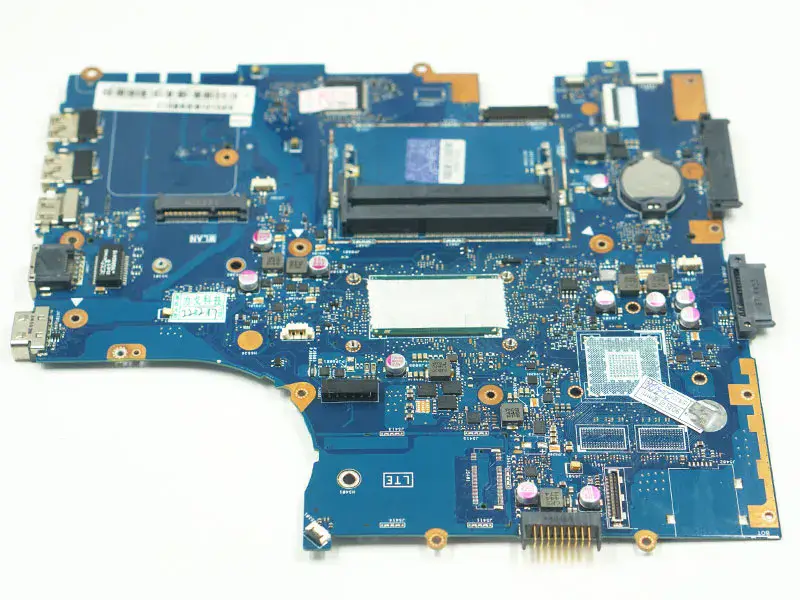 Placa-mãe Asus PU551LA com placa gráfica integrada
