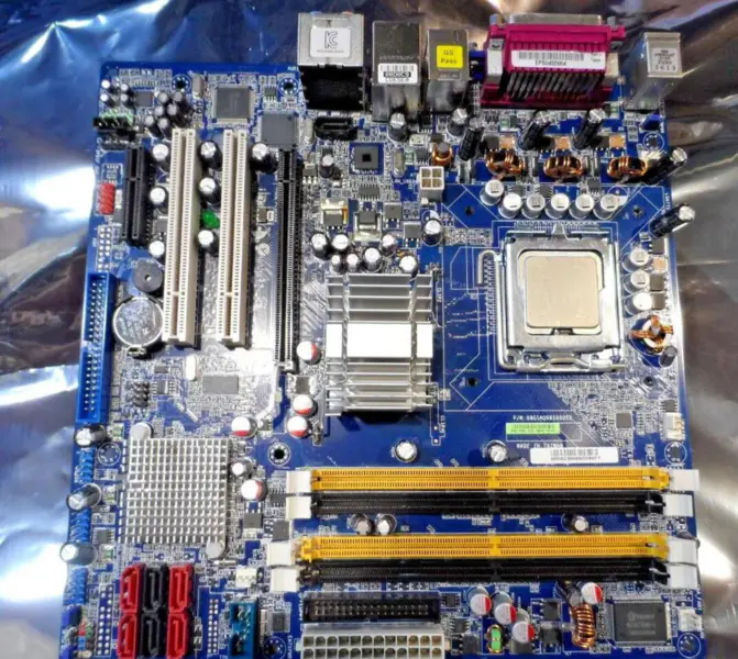 Placa-mãe INTEL CORE 2 DUO 08GSAQ96500202