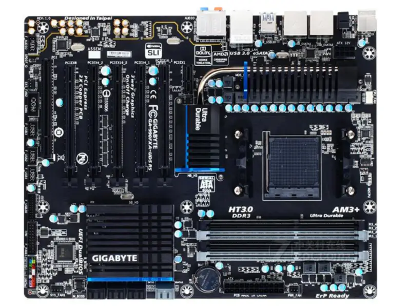 Placa-mãe Gigabyte GA-990FXA-UD5 R5