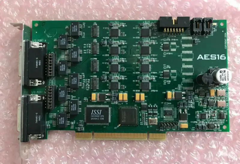 Lynx AES16 Interface de áudio PCI AES/EBU de 8 canais A/D/A 192kHz /DAB/Streaming