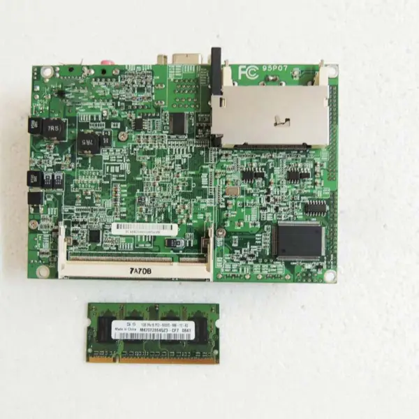 Ade-2100 Placa-mãe de controlo industrial com 1 gb de memória Placa-mãe incorporada topo de gama 3.5