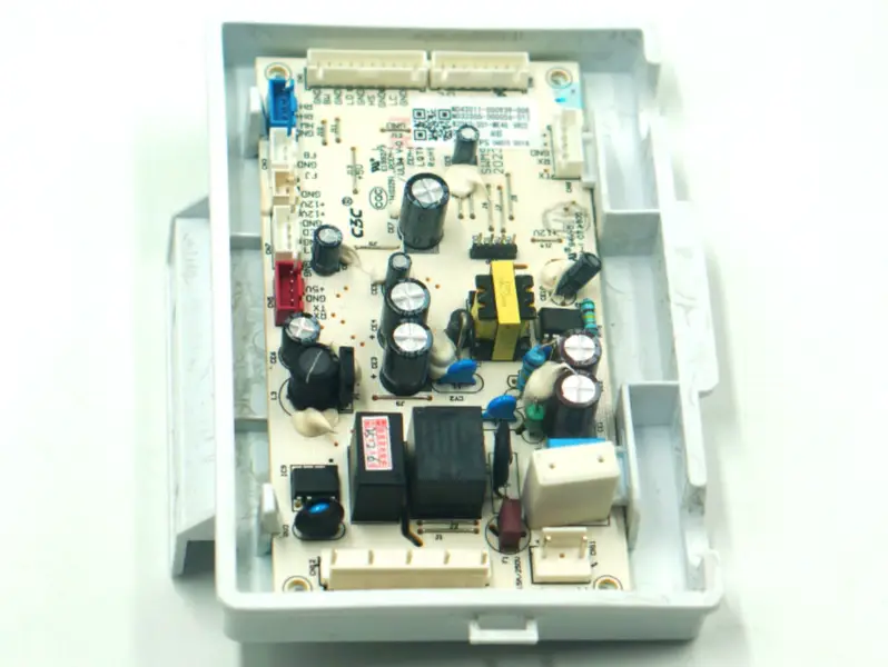 Placa de controlo do frigorífico Skyworth B2062-001-ME45