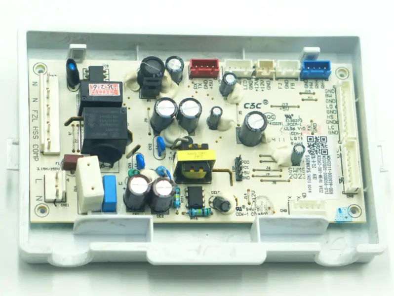 Placa de controlo do frigorífico Skyworth B2062-001-ME45