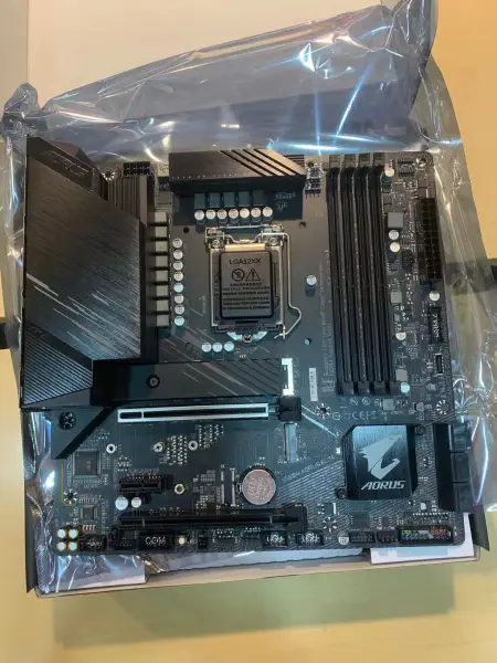 Placa-mãe Gigabyte B560M AORUS ELITE