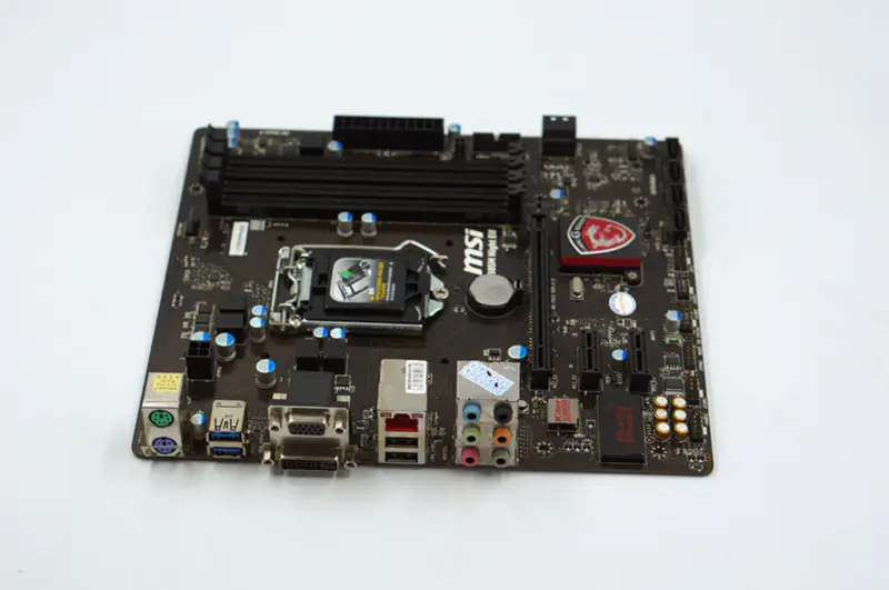 MSI B85M Night ELF Placa-mãe LGA 1150 /6GB M-ATX
