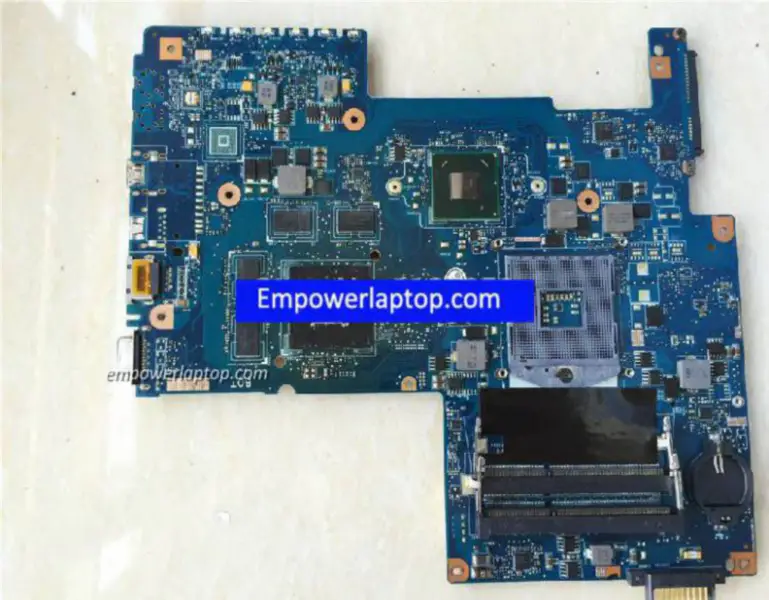 Toshiba C670 08N1-0NA1J00 Placa-mãe