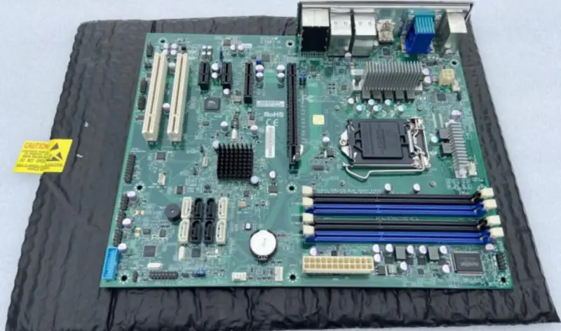 Placa-mãe industrial Supermicro C7Q67-H REV:1.00