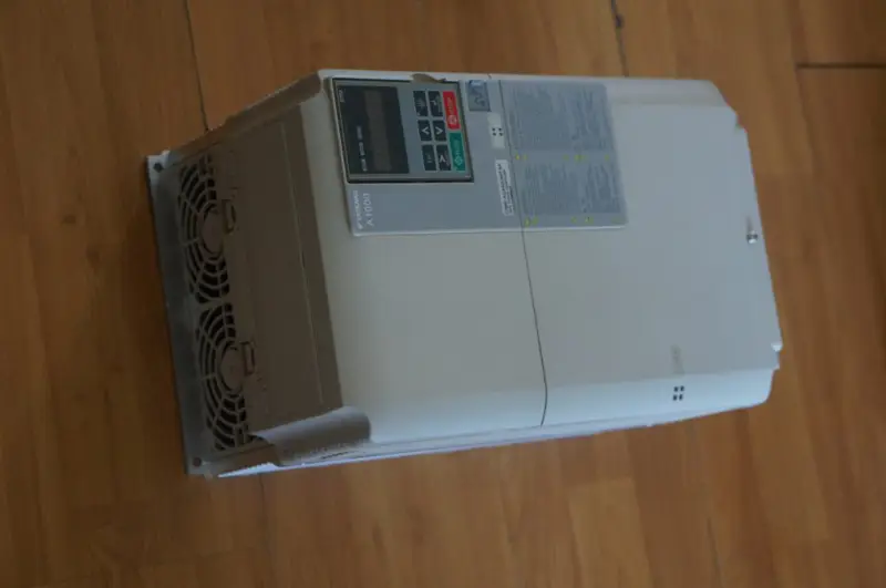 Variador de frequência Yaskawa A1000 CIMR-AU4A0044FAA