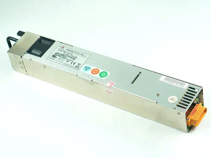 Fonte de alimentação Zippy Emacs CRPS M1S-3400V