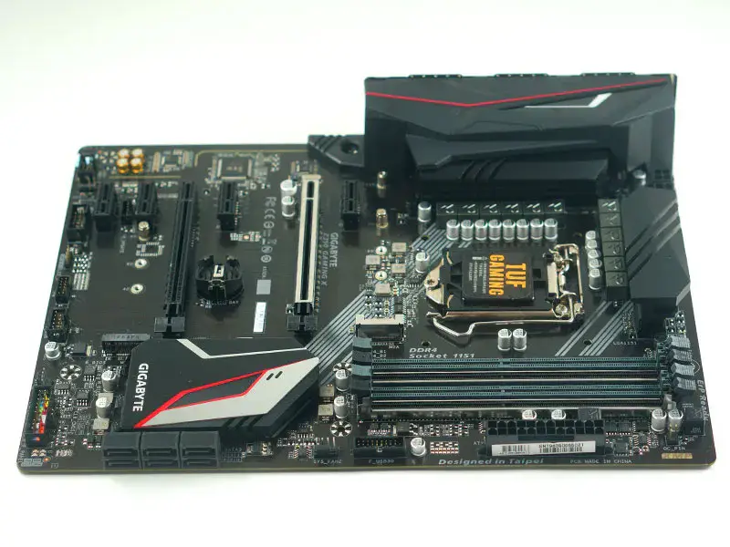 Placa-mãe Gigabyte GA-Z390 GAMING X LGA1151 DDR4