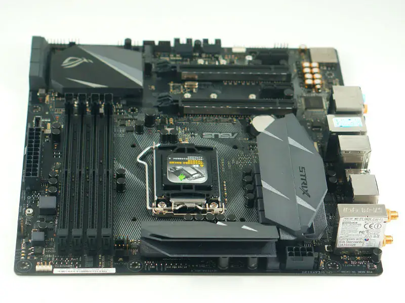Placa-mãe Asus STRIX Z270G GAMING LGA1151 DDR4 64GB M-ATX