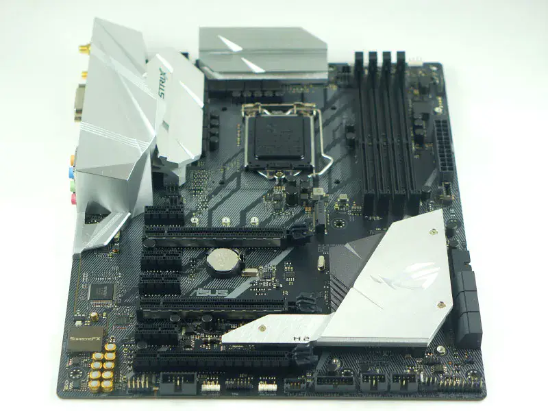 Placa-mãe Asus STRIX Z370-E GAMING 7PCIE LGA1151 DDR4