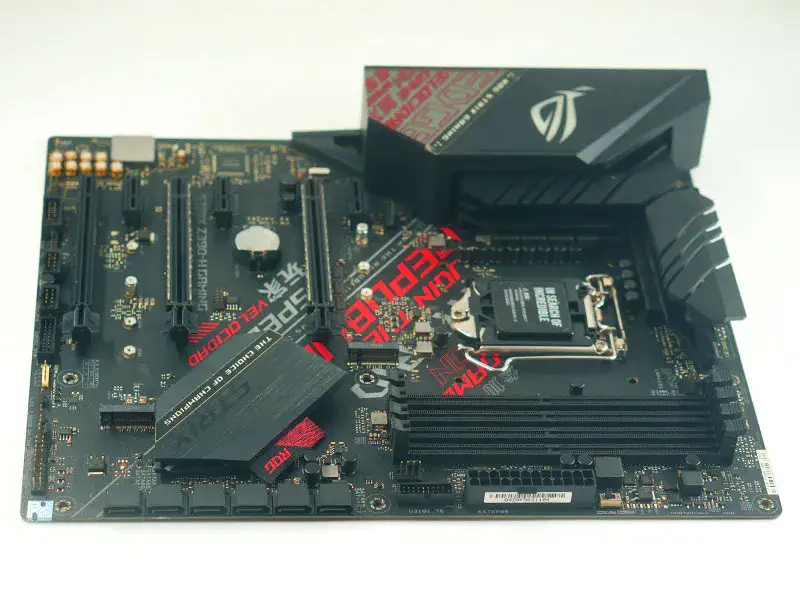 Placa-mãe ASUS ROG STRIX Z390-H GAMING