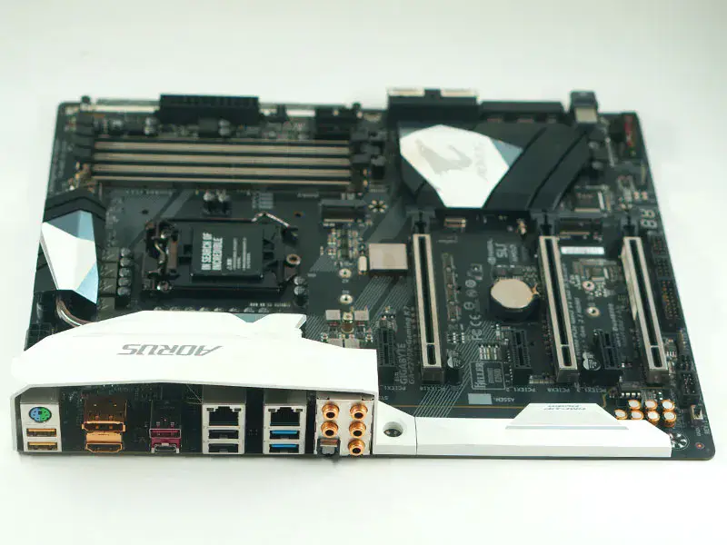 Placa-mãe Gigabyte GA-Z270X-Gaming K7 LGA1151 DDR4